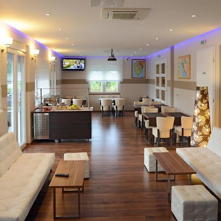 וינקורן Rooms Villa Oasiss מראה חיצוני תמונה